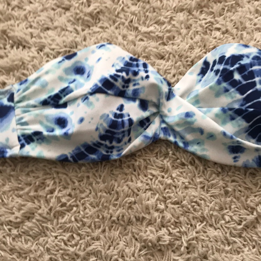 Bathing suit - Picture 2 of 4